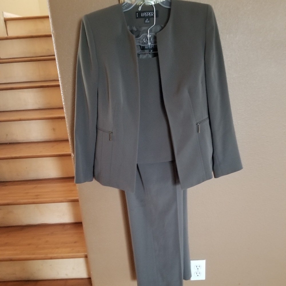 Three  piece Woman's pantsuit